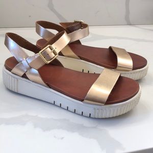 MIA Gold platform sandals size 10